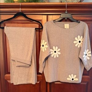 Sioni casual pants suit.